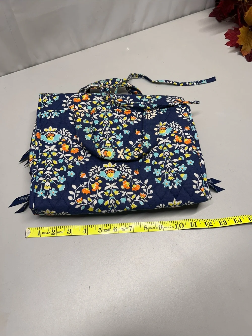 Vera Bradley Navy Floral Quilted makeup organizer